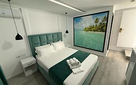Hotel Aloha